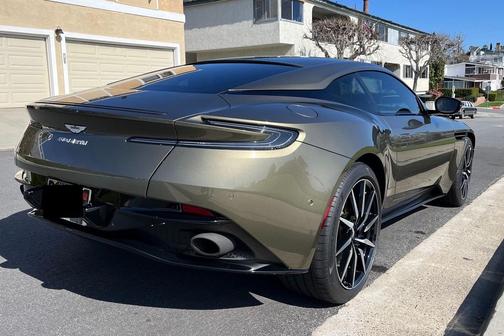 2018 Aston Martin DB11 V8