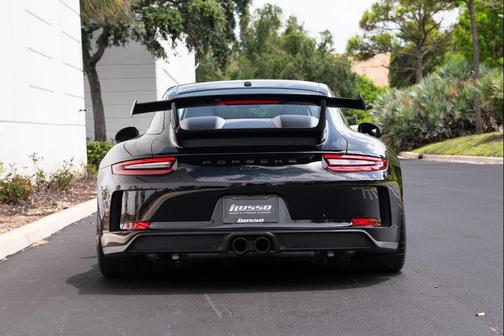 Guards Red 2018 Porsche 911 GT3