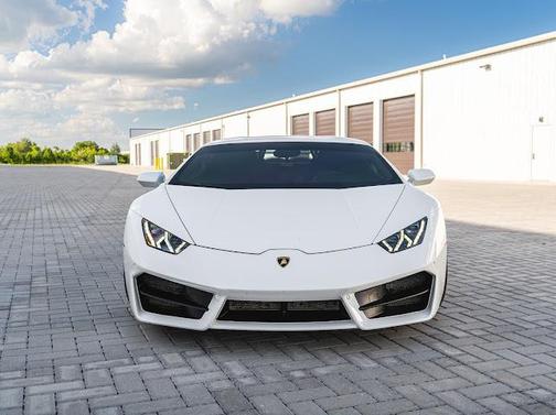 2017 Lamborghini Huracan LP580-2