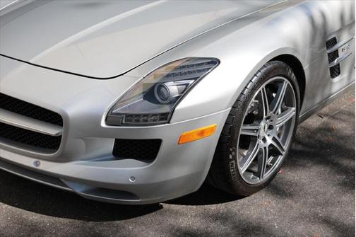 2011 Mercedes-Benz SLS AMG Base