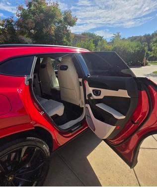 2022 Lamborghini Urus SUV