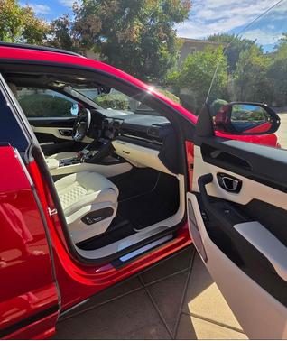 2022 Lamborghini Urus SUV