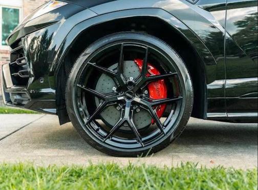 2020 Lamborghini Urus SUV