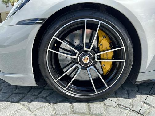 2022 Porsche 911 Turbo S