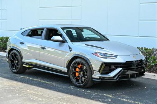 2024 Lamborghini Urus Performante