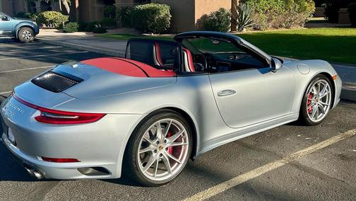 2017 Porsche 911 Carrera 4S Cabriolet