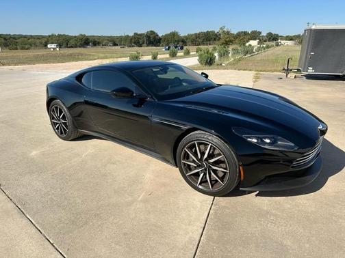 2020 Aston Martin DB11 V8