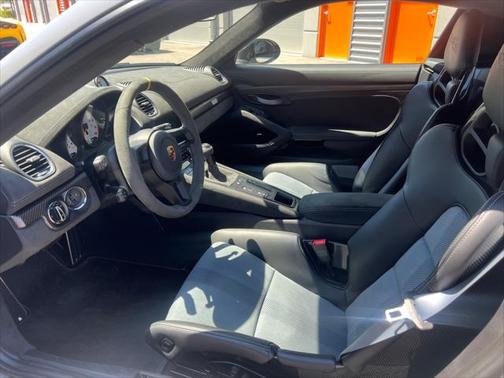 2024 Porsche 718 Cayman GT4 RS