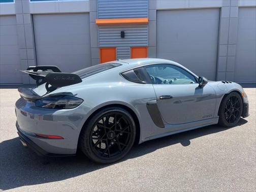 2024 Porsche 718 Cayman GT4 RS