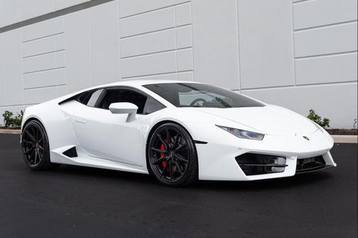 Bianco Monocerus 2016 Lamborghini Huracan LP580-2
