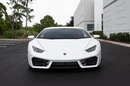 Bianco Monocerus 2016 Lamborghini Huracan LP580-2