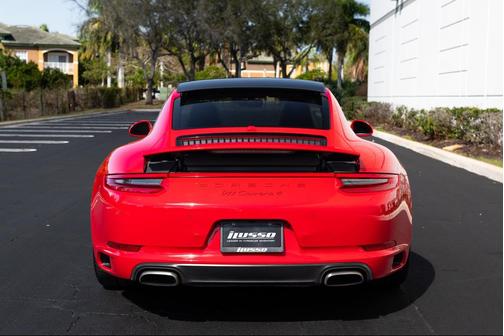 2019 Porsche 911 Carrera 4