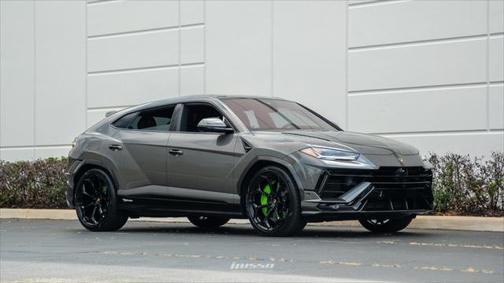 2023 Lamborghini Urus Performante