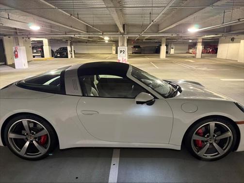 2024 Porsche 911 Targa 4S