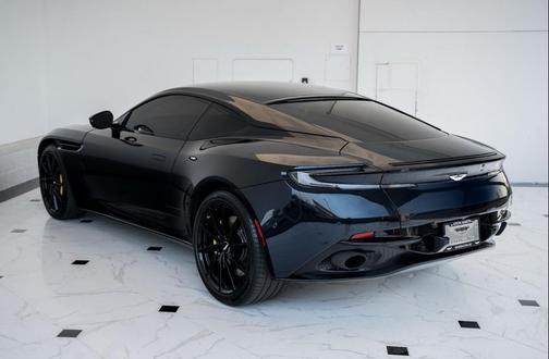 2018 Aston Martin DB11 V12
