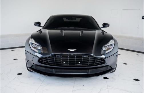 2018 Aston Martin DB11 V12