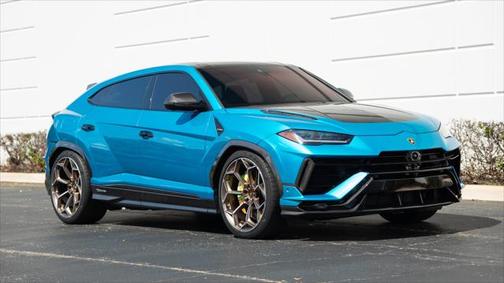 2023 Lamborghini Urus Performante