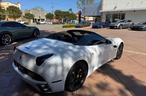 2010 Ferrari California Base