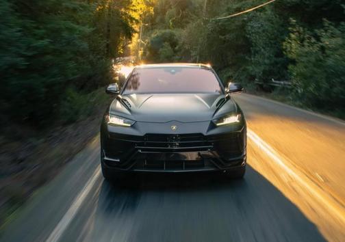 2023 Lamborghini Urus Performante