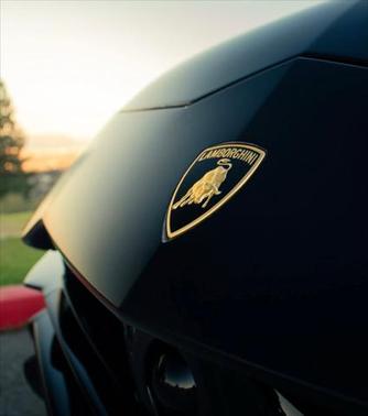 2023 Lamborghini Urus Performante