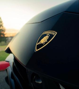 2023 Lamborghini Urus Performante