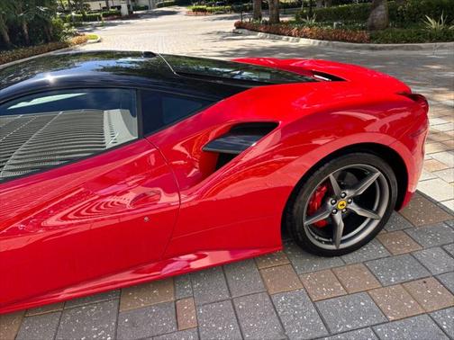 2019 Ferrari 488 GTB Coupe