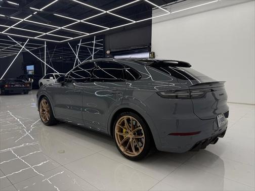 2022 Porsche Cayenne Turbo GT