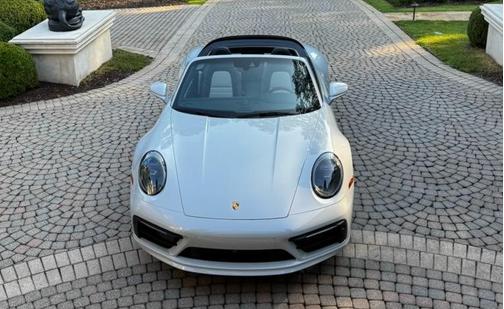 2024 Porsche 911 Carrera 4S Cabriolet