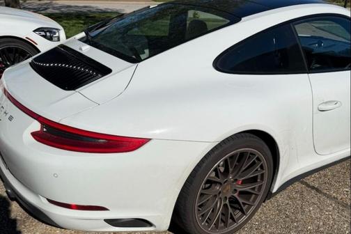 2019 Porsche 911 Carrera 4S