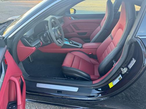 2025 Porsche 911 Carrera S