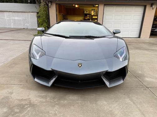 2014 Lamborghini Aventador LP 700-4