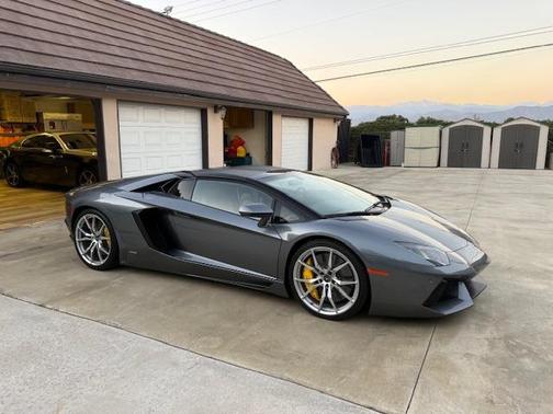2014 Lamborghini Aventador LP 700-4