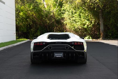 2022 Lamborghini Aventador SVJ LP 780-4 Ultimae