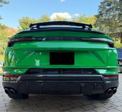 2024 Lamborghini Urus Performante
