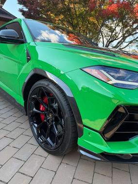 2024 Lamborghini Urus Performante