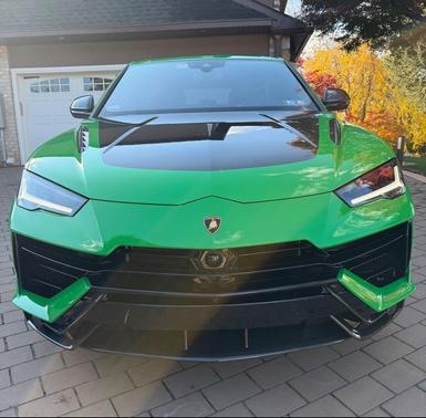 2024 Lamborghini Urus Performante