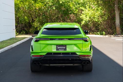 2023 Lamborghini Urus S