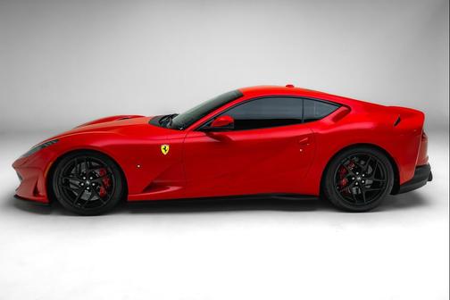 Rosso Corsa 2019 Ferrari 812 Superfast Base