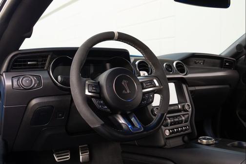 2022 Ford Shelby GT500 Base