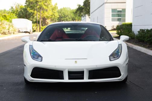 Bianco Avus 2017 Ferrari 488 GTB Coupe