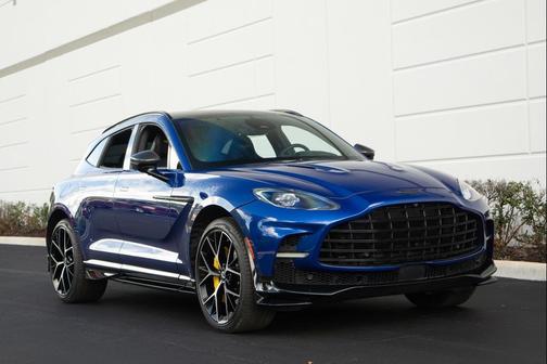 2025 Aston Martin DBX 707