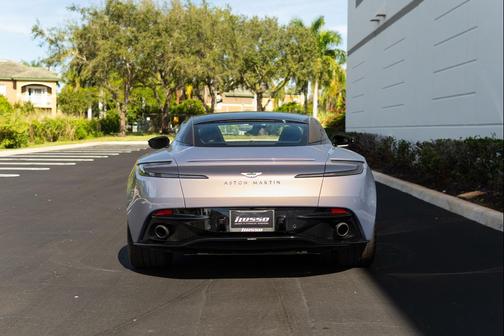 2023 Aston Martin DB11 V8