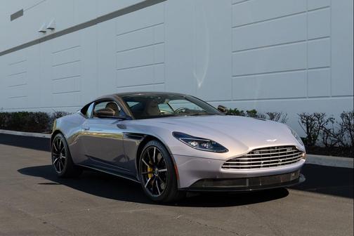 2023 Aston Martin DB11 V8