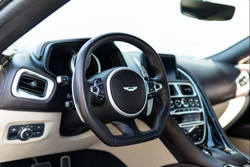 2023 Aston Martin DB11 V8