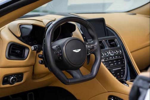 2020 Aston Martin DBS Superleggera Volante