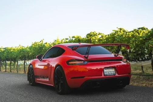 2022 Porsche 718 Cayman GT4