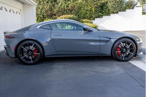 2022 Aston Martin Vantage Coupe