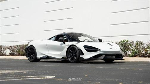 2021 McLaren 765LT Coupe
