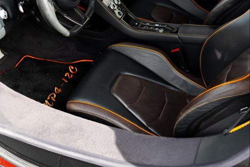 2013 McLaren MP4-12C Base