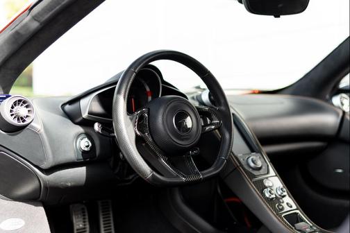 2013 McLaren MP4-12C Base